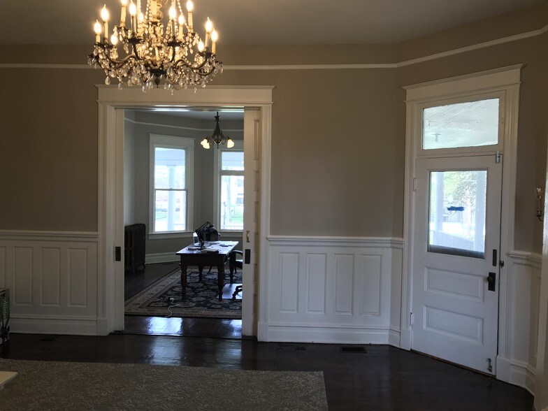 More Photos Of 331 S Washington St, Shelby Coworking Space