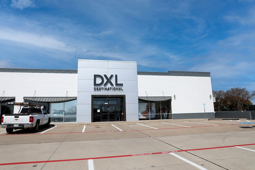 More Photos Of 2403 S Stemmons Fwy, Lewisville General Retail For Lease