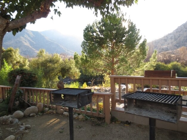 More Photos Of 16123 Sierra Way, Kernville Hotel For Sale