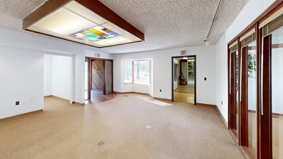 More Photos Of 2859-2867 W Jolly Rd, Okemos Service For Lease