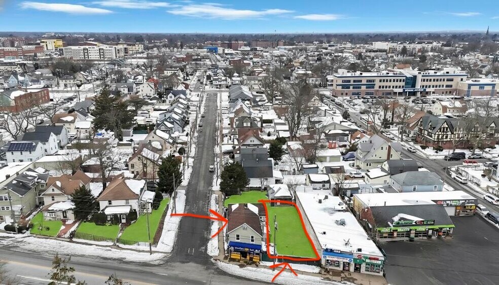 More Photos Of 307 Clinton St, Hempstead Storefront Retail Residential For Sale