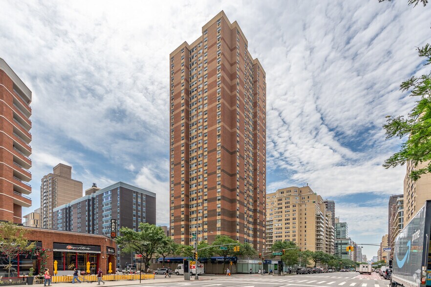 More Photos Of 444 2nd Ave, New York Apartments For Lease