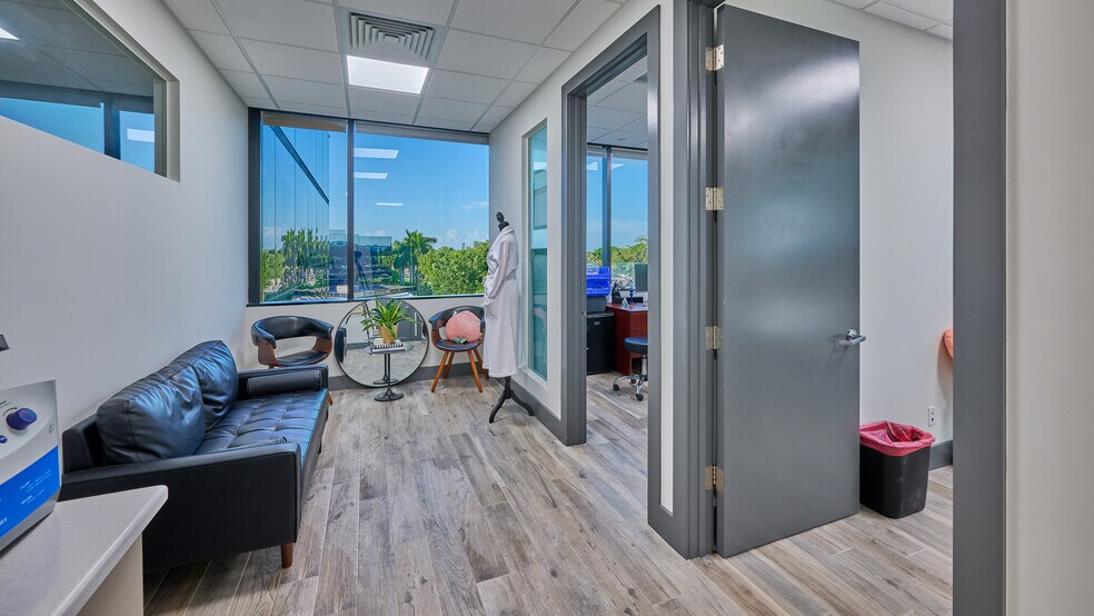 More Photos Of 4800 N Federal Hwy, Boca Raton Medical For Sale