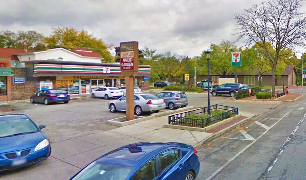 More Photos Of 240 Chicago Ave, Oak Park Convenience Store For Sale