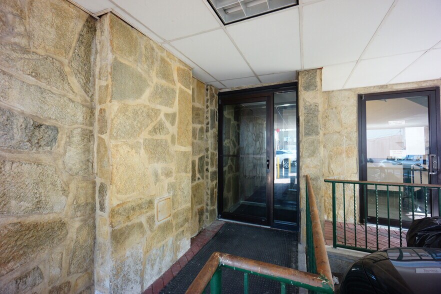 More Photos Of 1306 New York Ave, Union City Apartments For Sale