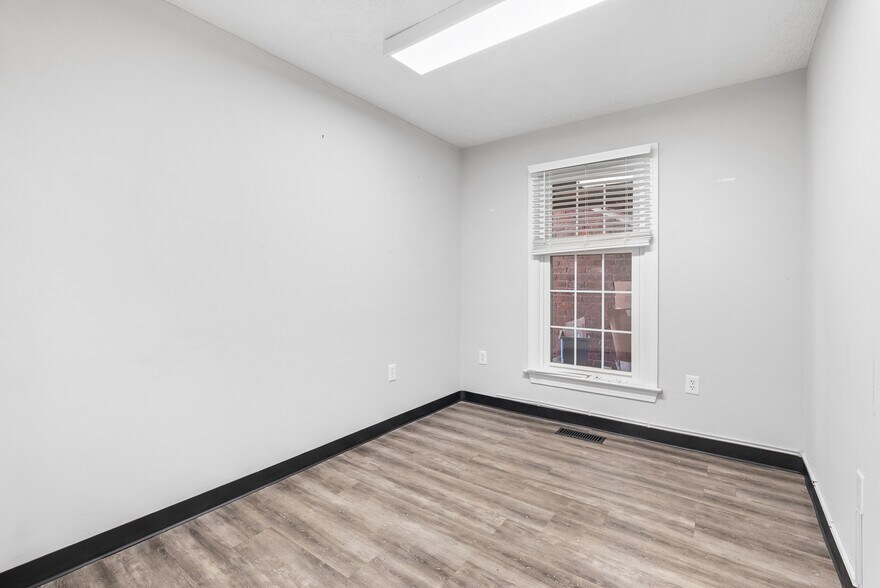 More Photos Of 6200 Fort Ave, Lynchburg Medical For Sale