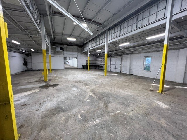 More Photos Of 1338 Hull St, Louisville Manufacturing For Sale