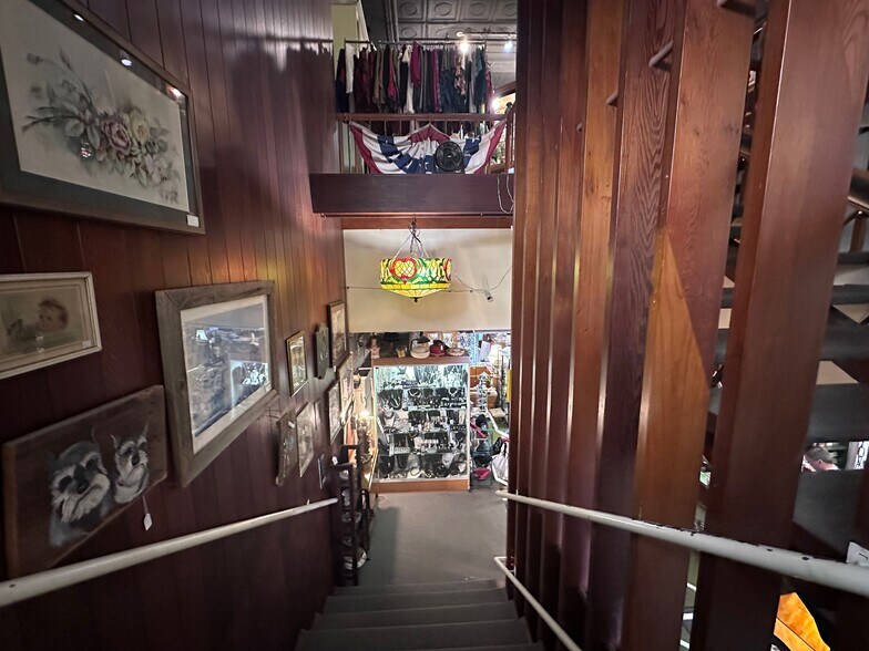 More Photos Of 123 S Union St, Traverse City Freestanding For Sale