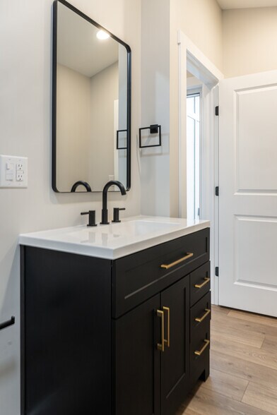 More Photos Of 153 Hackleburg Ln, Hendersonville Multifamily For Sale