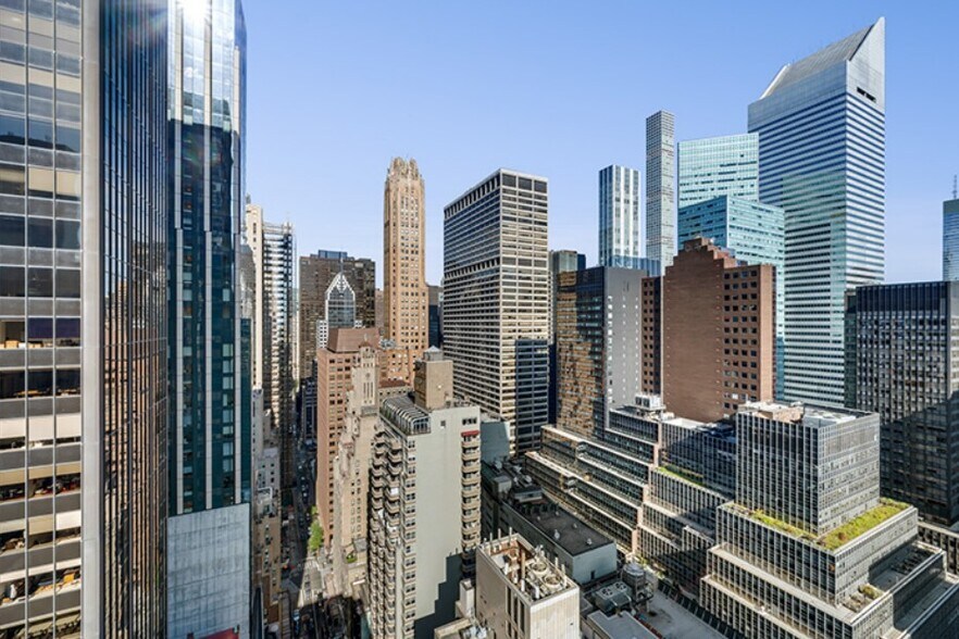 More Photos Of 805 Third Ave, New York Office For Lease