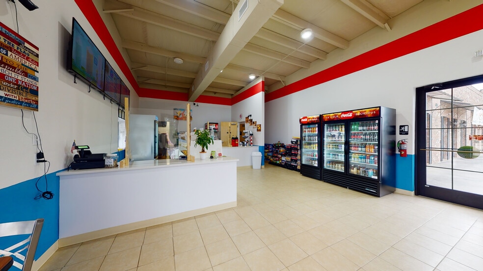 More Photos Of 5111 Common St, Lake Charles General Retail For Lease