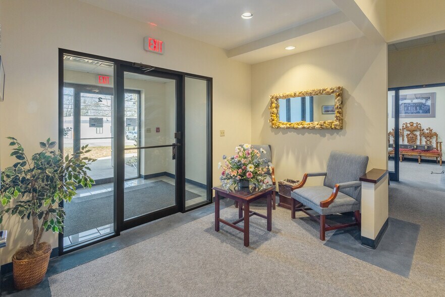 More Photos Of 2 Executive Park Dr, North Billerica Warehouse For Sale