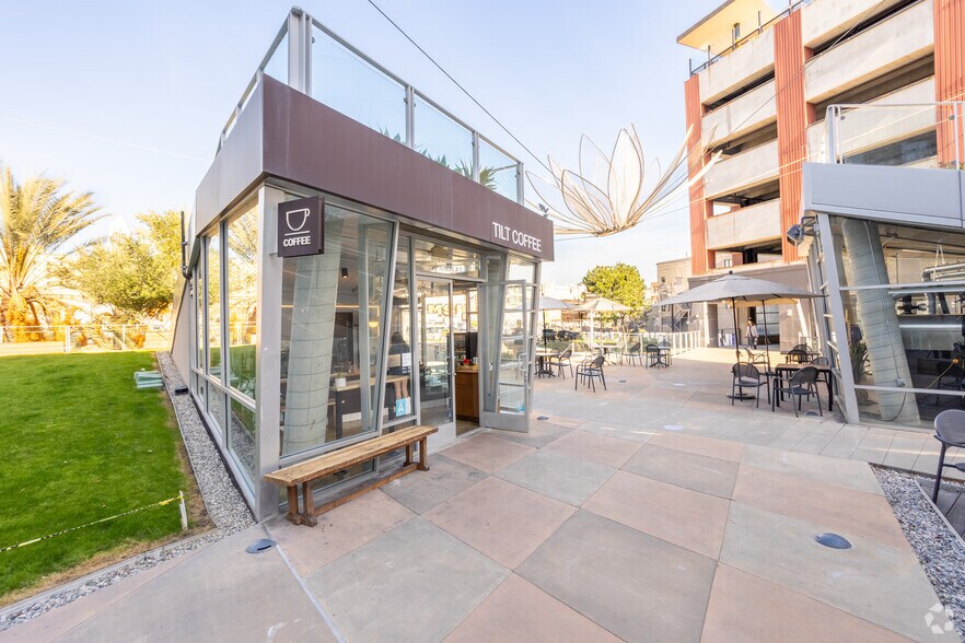More Photos Of 334 S Main St, Los Angeles Apartments For Lease