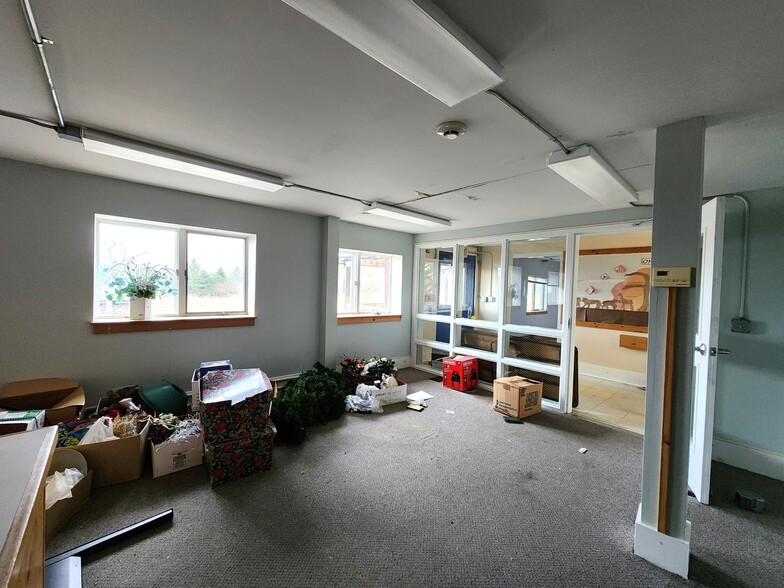 More Photos Of 303 Gunderman Rd, Spencer Manufacturing For Sale