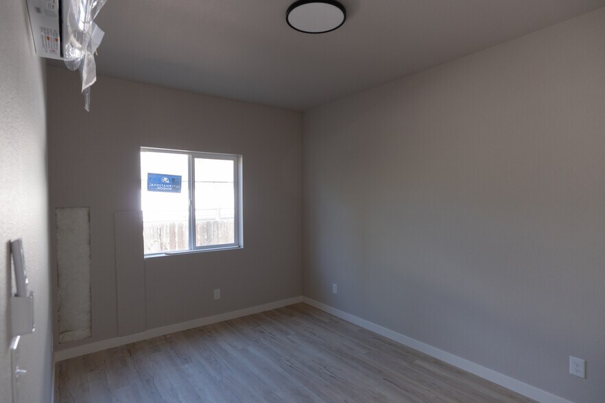More Photos Of 40 W 13th St, Merced Apartments For Sale