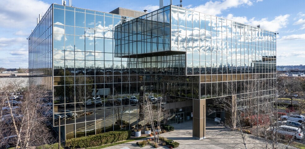More Photos Of 250 Moonachie Rd, Moonachie Office For Lease