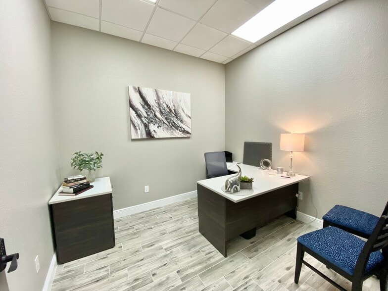 More Photos Of 1211 Tech Blvd, Tampa Manufacturing For Lease