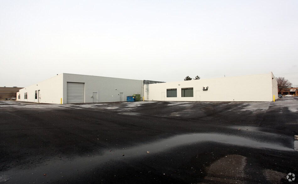 More Photos Of 1410 E 14 Mile Road, Madison Heights Research And Development For Lease
