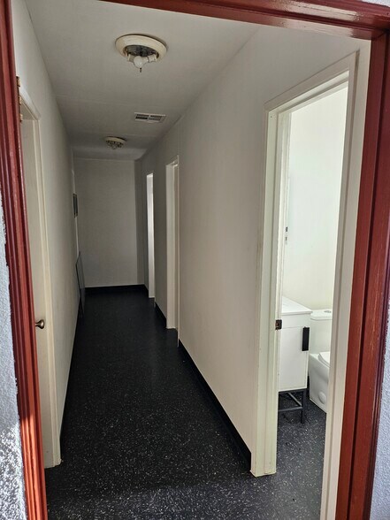 More Photos Of 15317 Paramount Blvd, Paramount Office For Lease