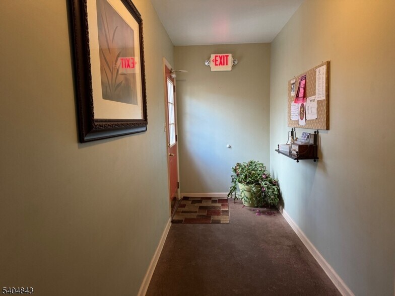 More Photos Of 630 Valley Rd, Gillette General Retail For Sale