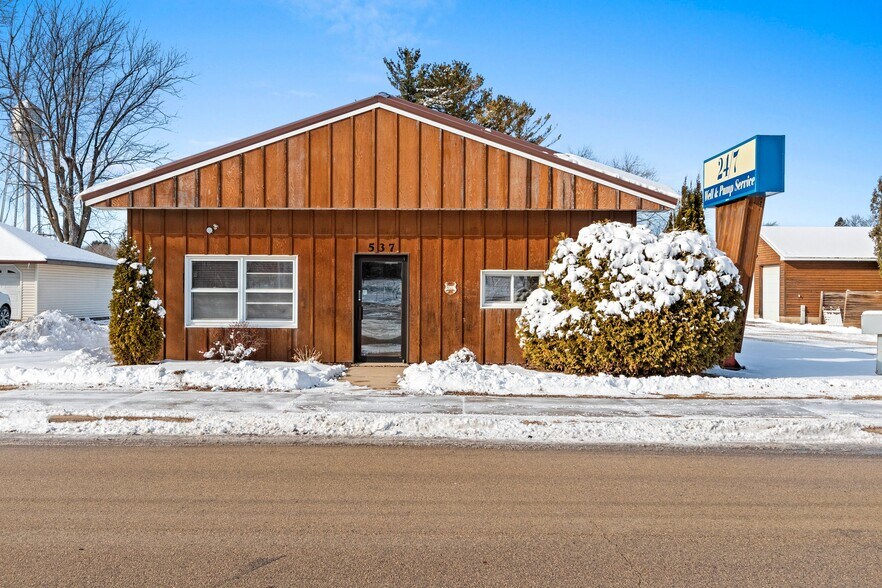 More Photos Of 537 Caldwell Ave, Oconto Falls Office For Sale