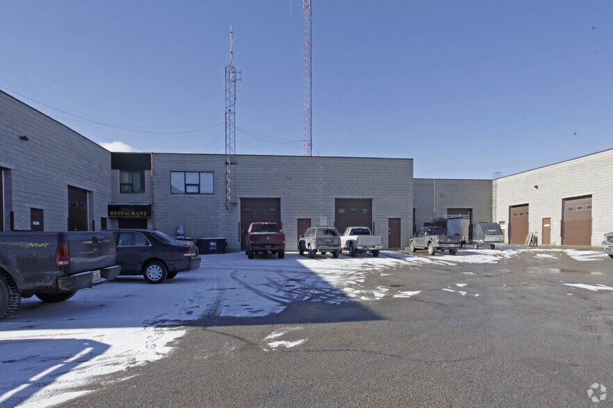 More Photos Of 1225 Gorham St, Newmarket Light Distribution For Sale