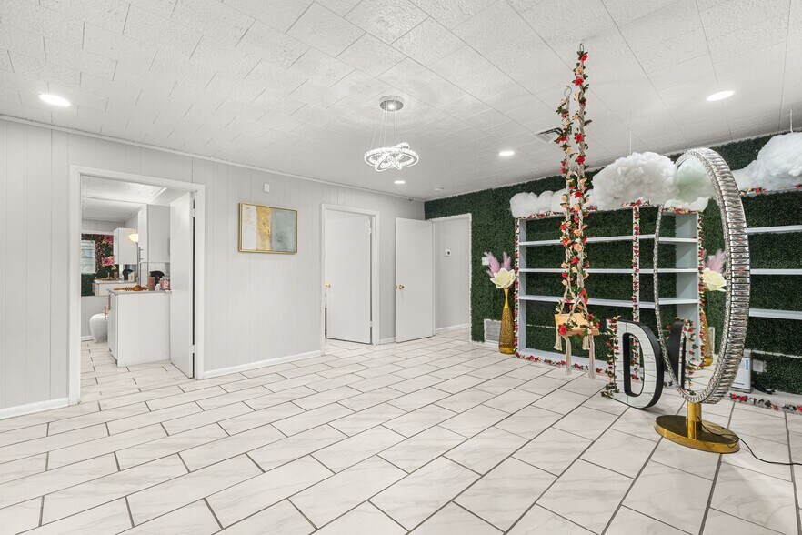 More Photos Of 120 S 10th Ave, Hattiesburg General Retail For Sale