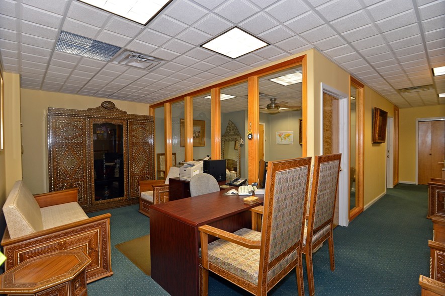 More Photos Of 188 E Bergen Pl, Red Bank Office For Sale
