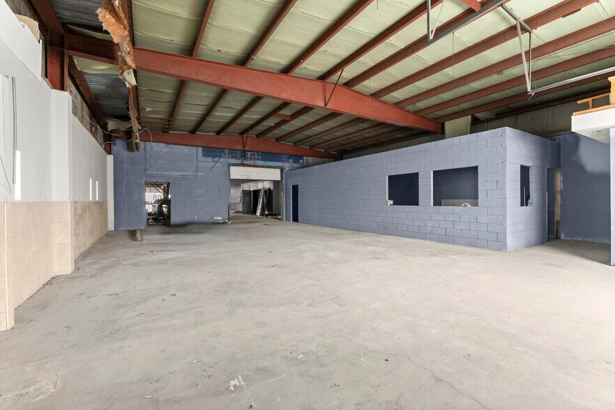 More Photos Of 15306 Rosa Parks Blvd, Detroit Warehouse For Sale