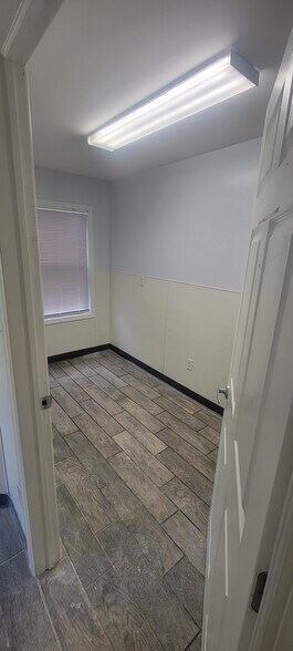 More Photos Of 725 N Wood Ave, Linden Office For Lease