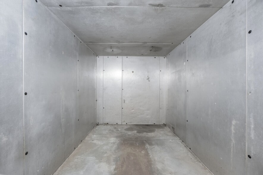 More Photos Of 1610 Germantown Rd, Middletown Restaurant For Sale