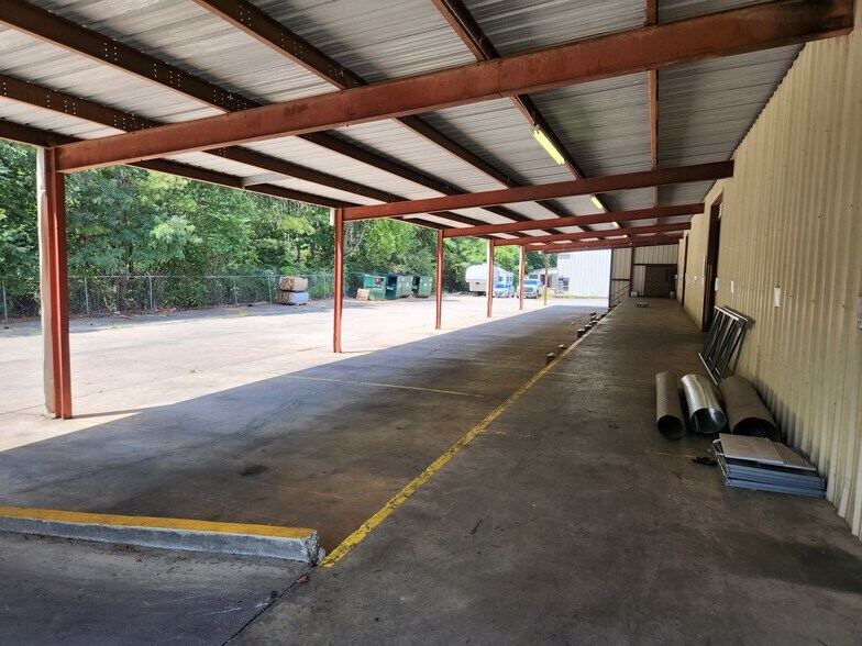 More Photos Of 1595 Commercial Ct, Jonesboro Warehouse For Sale