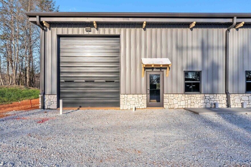 Primary Photo Of 3828 101 hwy, Greer Industrial For Lease