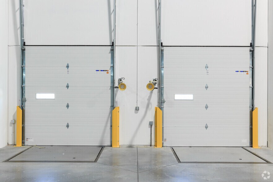 More Photos Of 1305 Hwy 42 South, McDonough Unknown For Lease