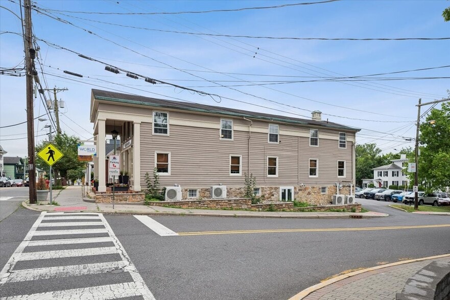 More Photos Of 6 Leigh St, Clinton Township Office For Sale