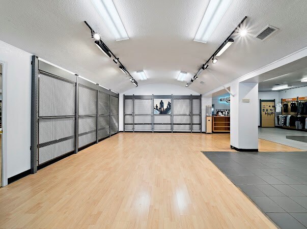 More Photos Of 908 W 3rd St, Big Spring Auto Dealership For Sale