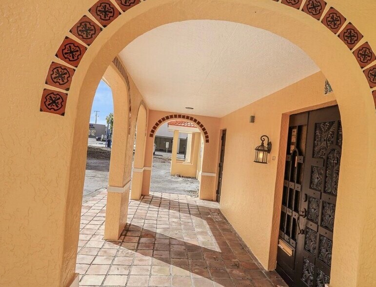 More Photos Of 537 10th St W, Bradenton Medical For Lease