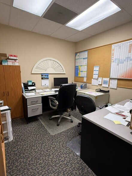 More Photos Of 707 N Frontier Rd, Papillion Industrial For Sale