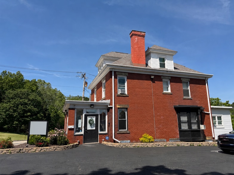 More Photos Of 119 Arch Ave, Greensburg Office For Sale