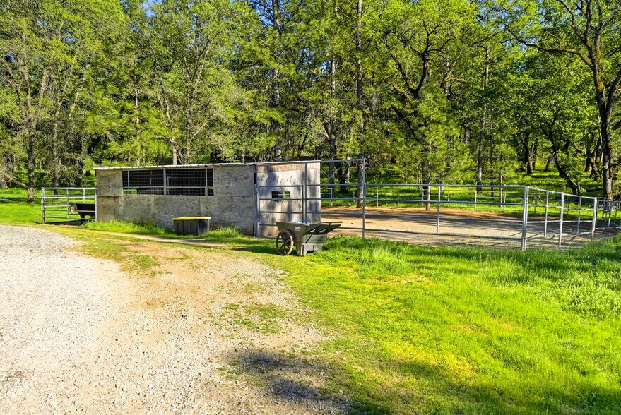 More Photos Of Placer Hills Rd, Meadow Vista Land For Sale