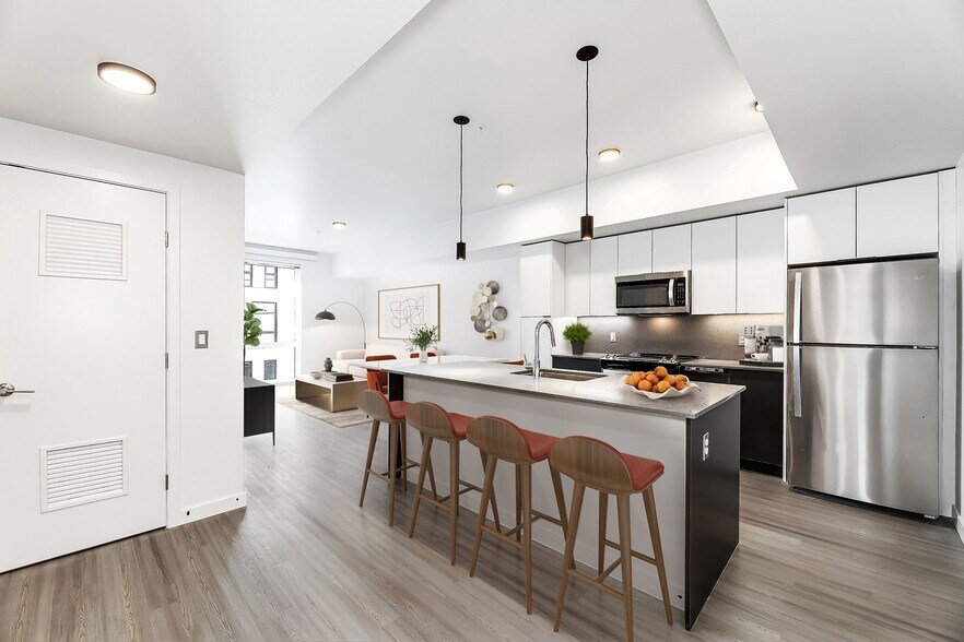 More Photos Of 10777 Main St, Bellevue Apartments For Lease