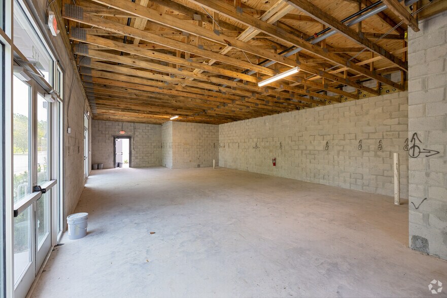 More Photos Of 13504 Village Park Dr, Orlando Medical For Sale