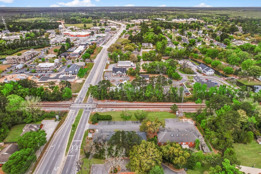 More Photos Of 10375 Ford Ave, Richmond Hill Office For Sale