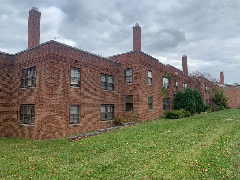 More Photos Of 2521 Noble Rd, Cleveland Heights Apartments For Sale