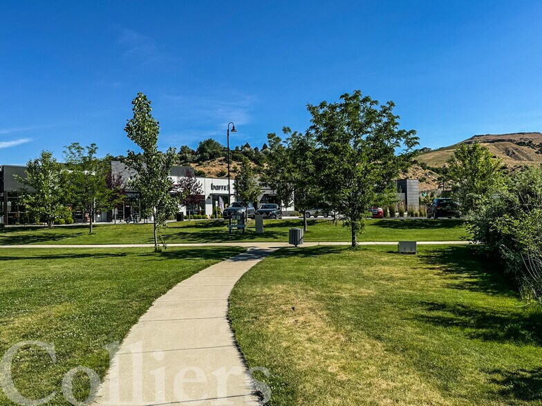 More Photos Of 3077 E Barber Valley Dr, Boise Medical For Lease