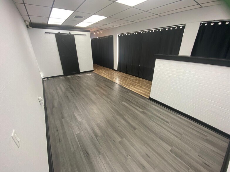 More Photos Of 6890 W Flagler St, Miami Storefront Retail Office For Lease