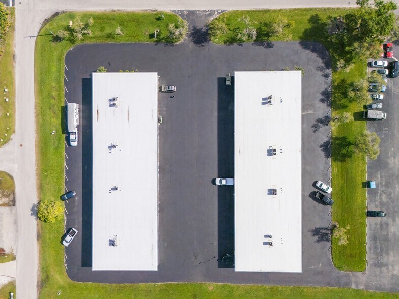 More Photos Of 1390 Commerce Blvd, Sarasota Unknown For Lease