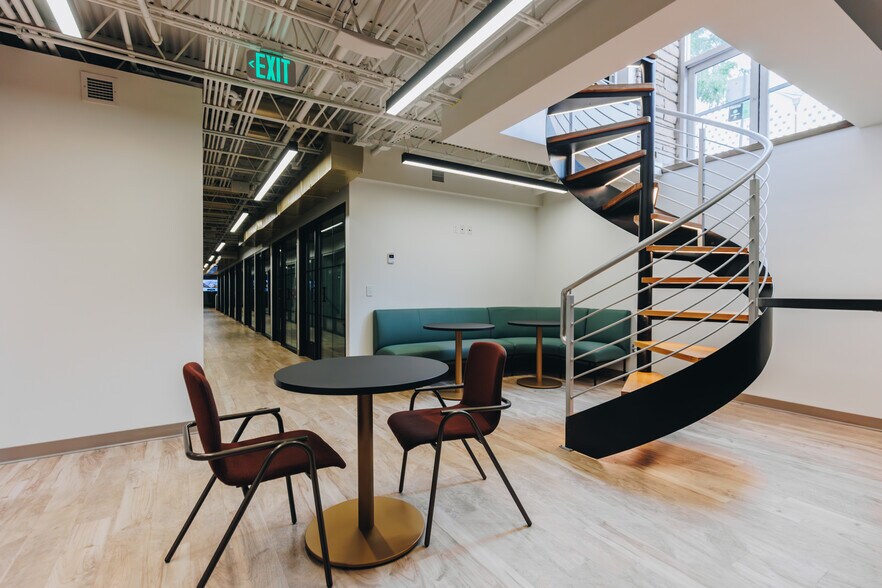 More Photos Of 2040 14th St, Boulder Office For Lease