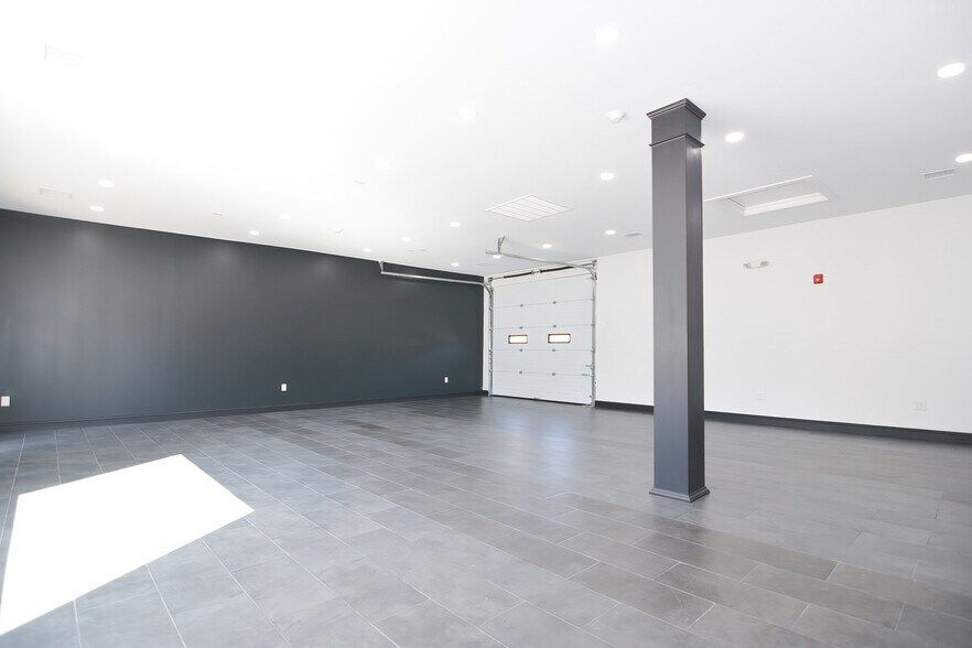 More Photos Of 995 Main St, Clinton Auto Dealership For Sale