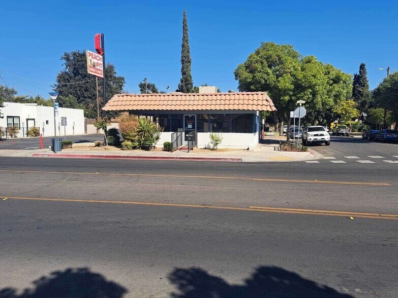 More Photos Of 555 E Olive Ave, Fresno Fast Food For Sale